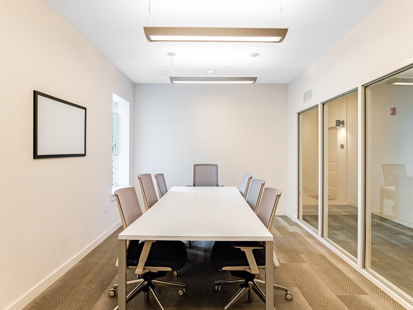 Conference-Room-01-Halo-46-Tampa-12