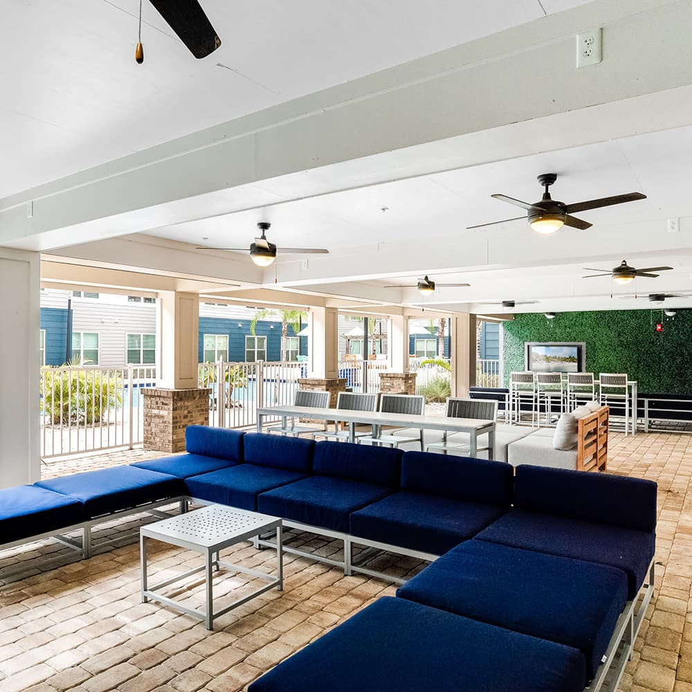 Outdoor-Lounge-01-Halo-46-Tampa-12