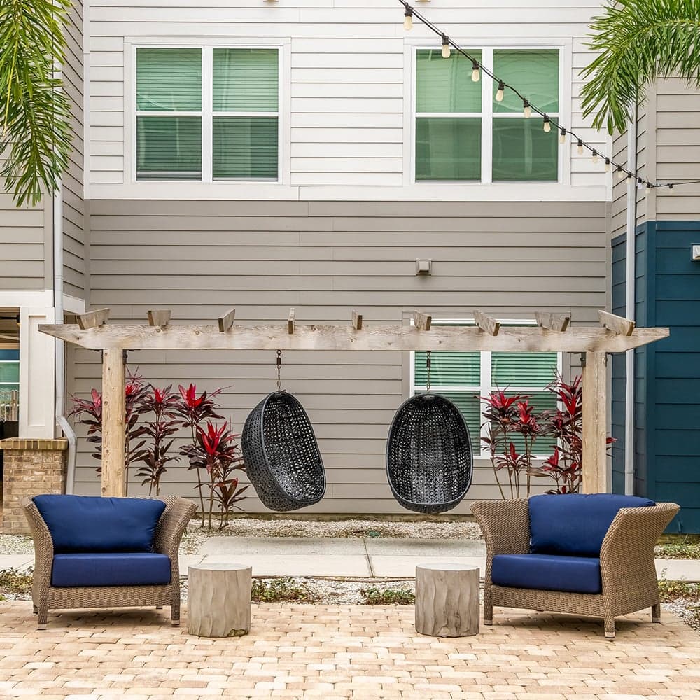 Outdoor-Lounge-03-Halo-46-Tampa-12